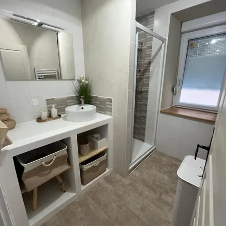 Appartement Le Cocon De Kenna Au Centre Du Bourg Dompierre-sur-Besbre