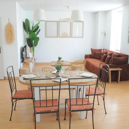 Apartment A 8min Du Parc Le Pal Le Cocon De Kenna Dompierre-sur-Besbre